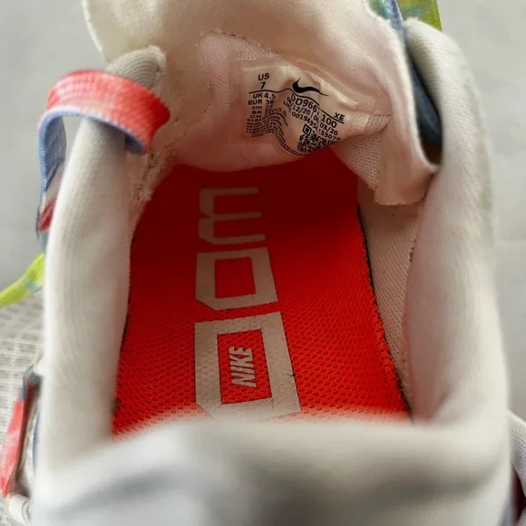 Nike Women’s Air Zoom Tye Dye Pegasus 37 Running Sneakers sz 7 - Picture 15 of 16